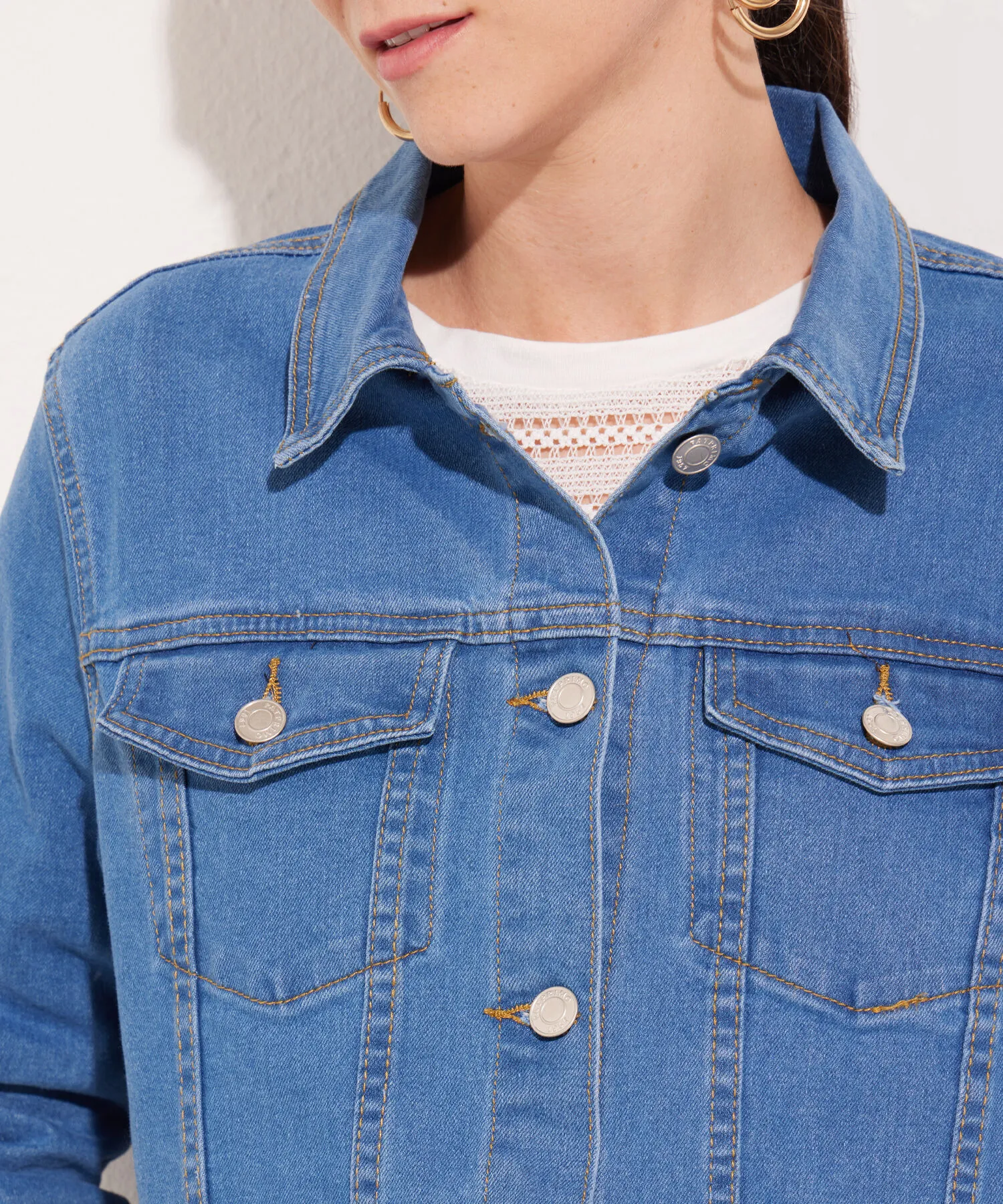 Chaqueta Trucker Tono Azul Medio Claro-